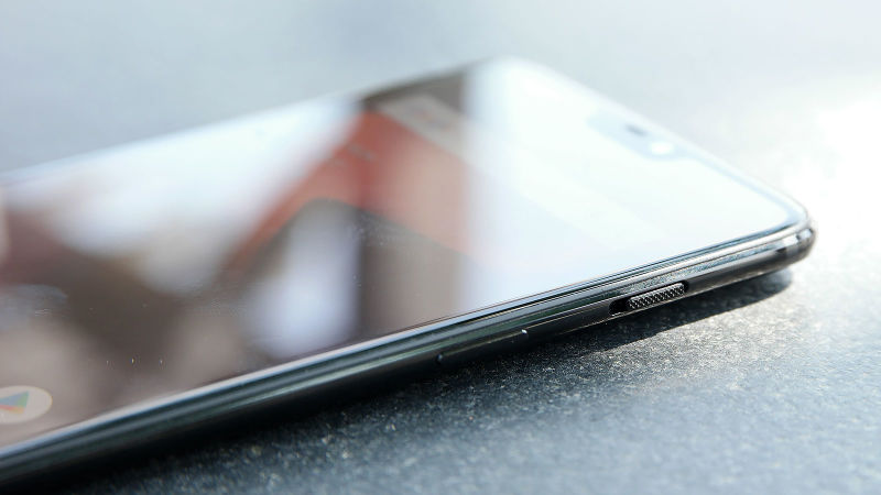 Illustration for article titled El OnePlus 6 parece el hijo del Galaxy S9 y el iPhone X (pero más barato)